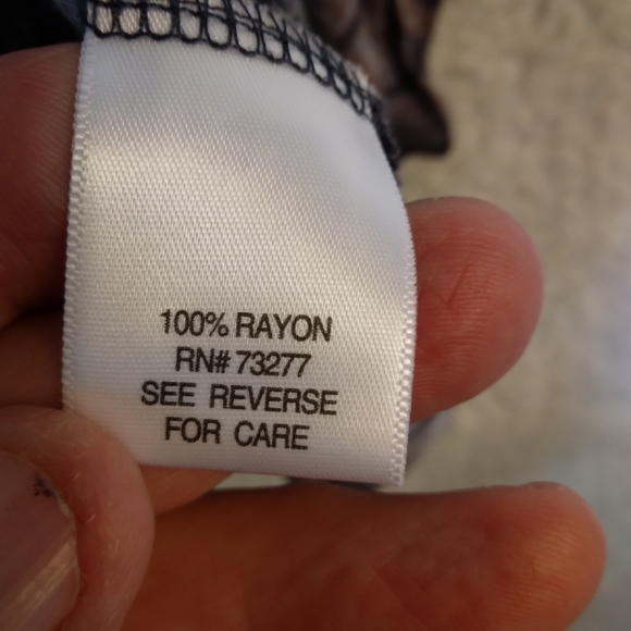 Simply Vera Wang Ladies Blouse- XL - Picture 7 of 7